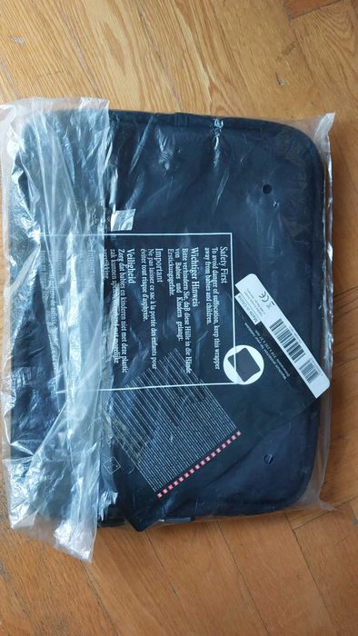 Mala (sleeve) para portátil marca Toshiba