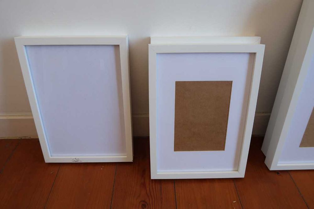 7 molduras brancas com vidro