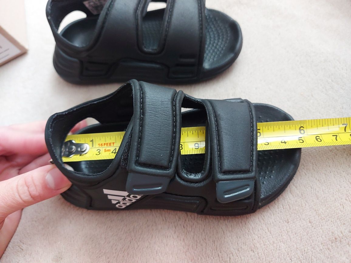 Sandałki adidas czarne 22 12,5..