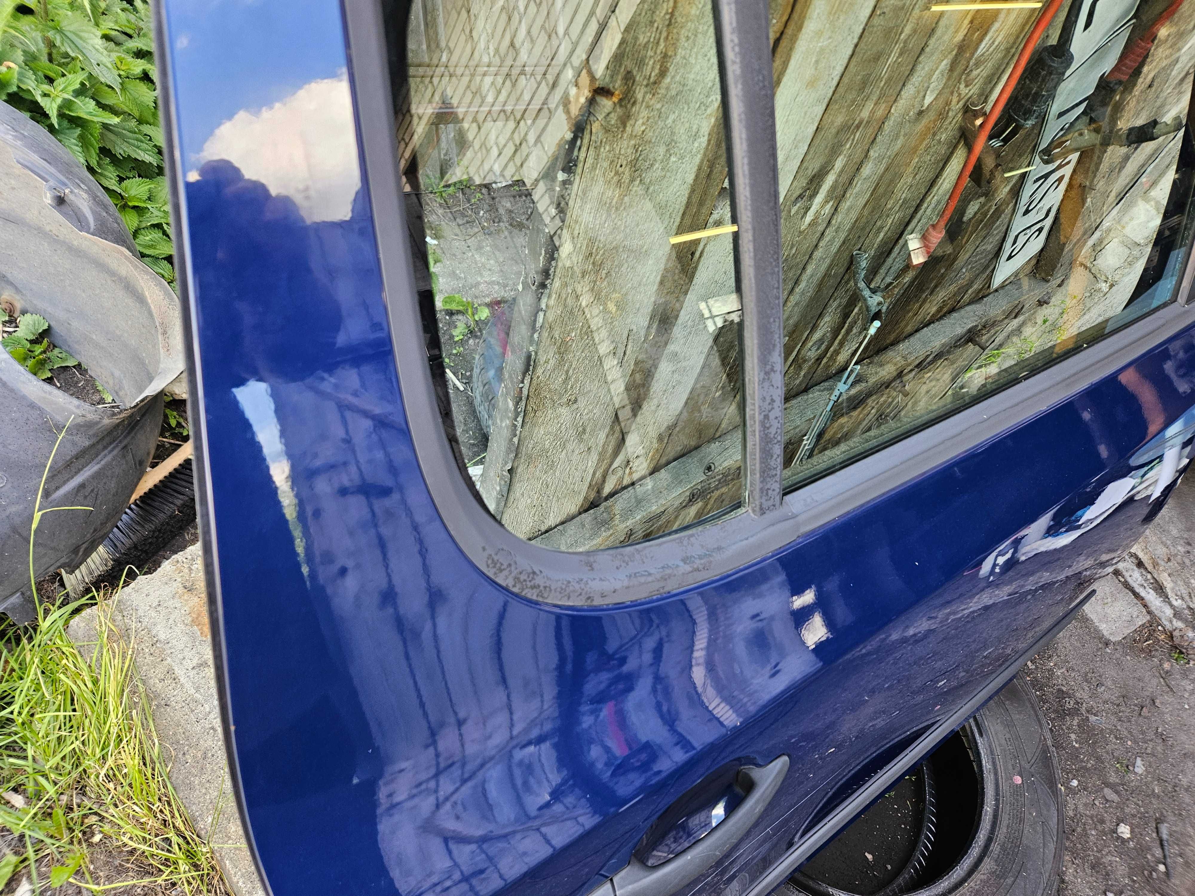 Drzwi Prawe tylne Fabia II Lift Hatchback LF5A