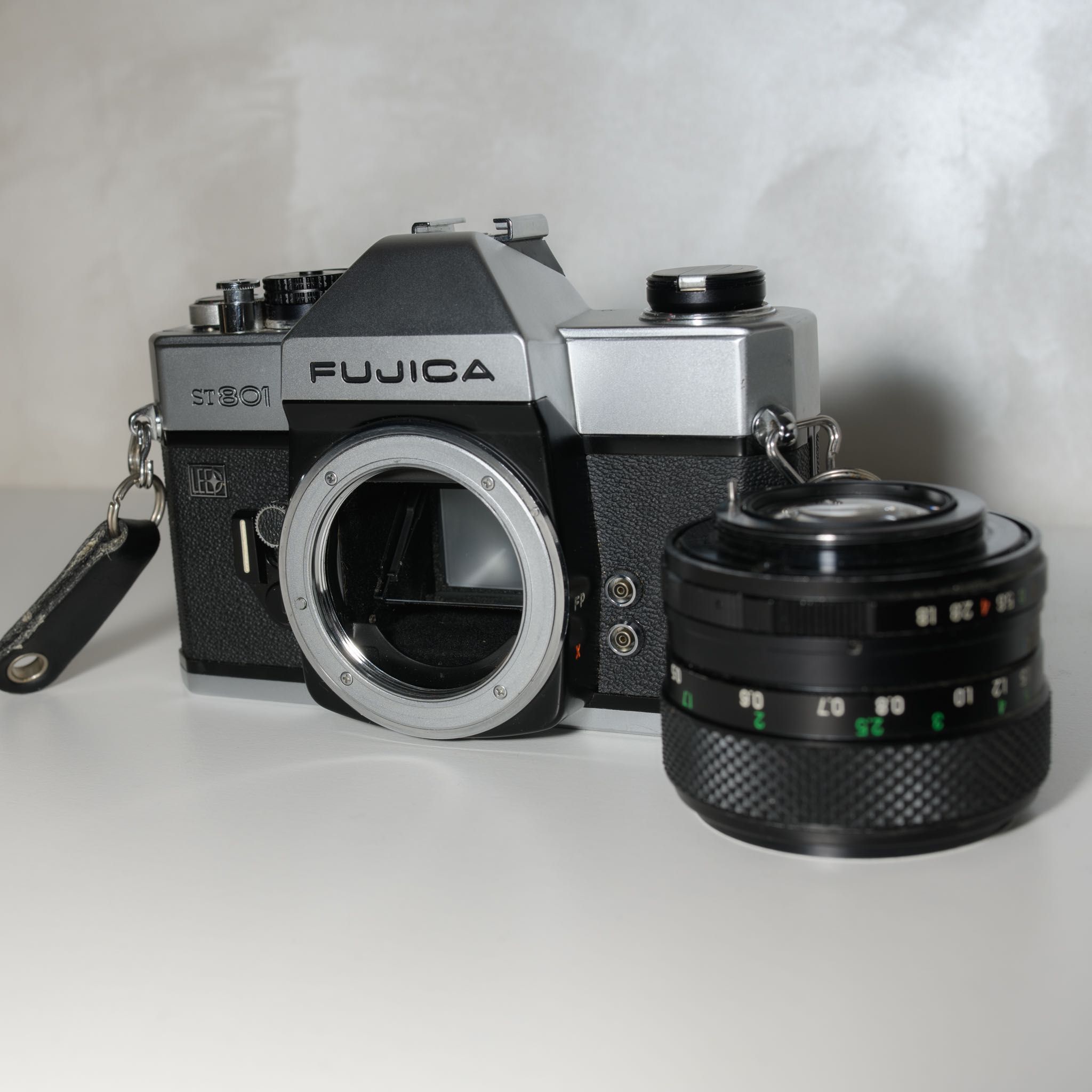 Fujica ST-801 + Fujinon 55mm, f1,8 - лучшая камера для объективов  m42