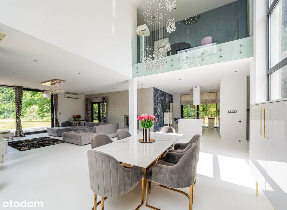 Luksusowy dom z dużą działką w spokojnej okolicy