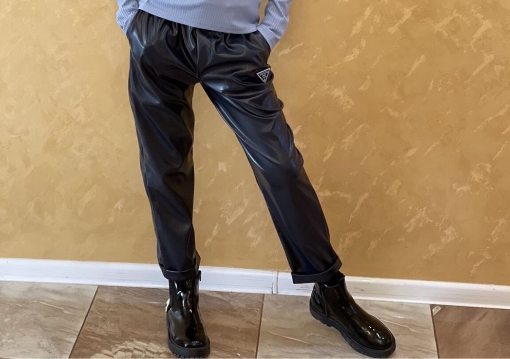 Штани з екошкіри/ моми