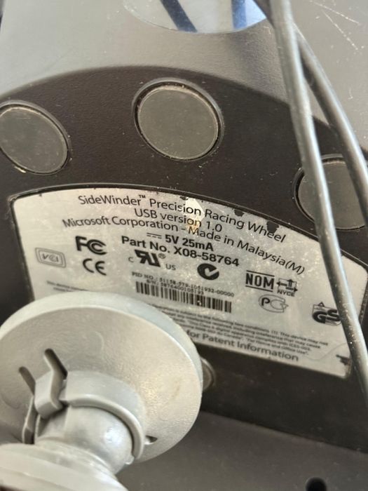 Vendo volante pedais e comando ps4