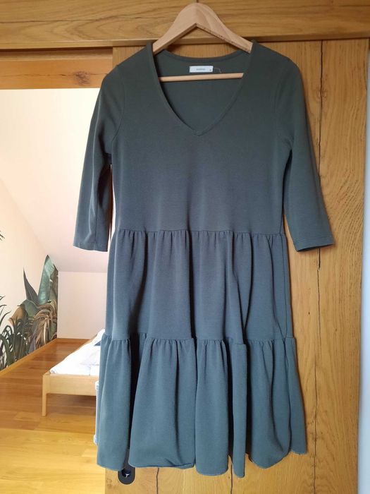 Sukienka Reserved, luźna, ciążowa + 3 pary getrów