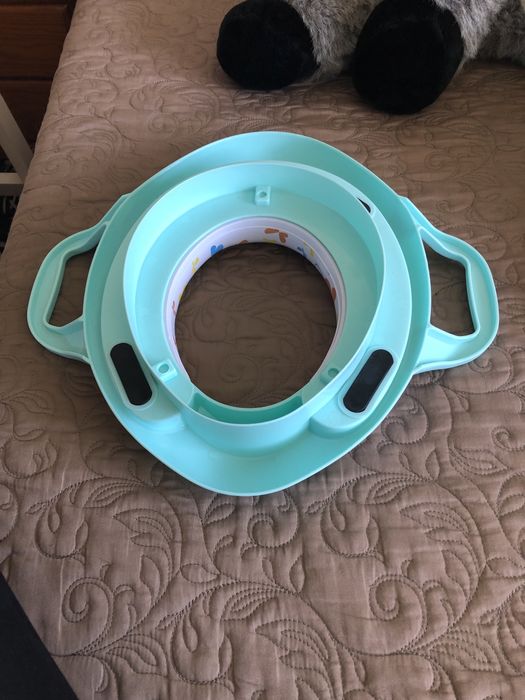 Redutor de sanita para crianças