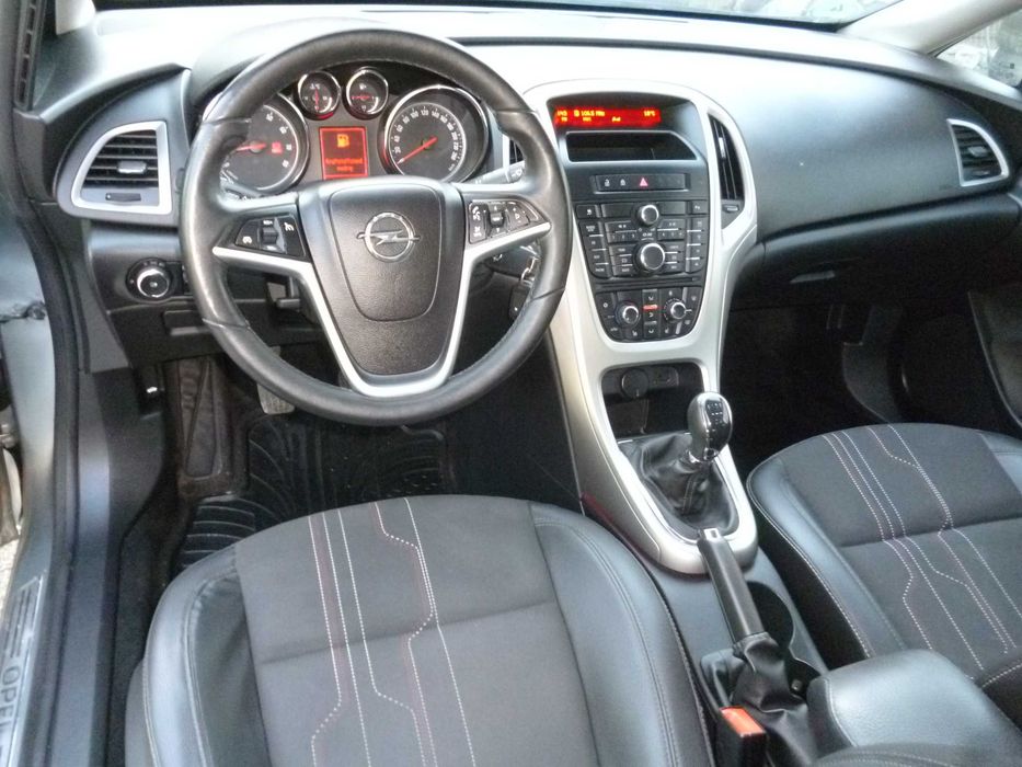 Opel Astra j 1.4 Turbo 140 koni klima,półskóry 167tys.km 100% orginał.