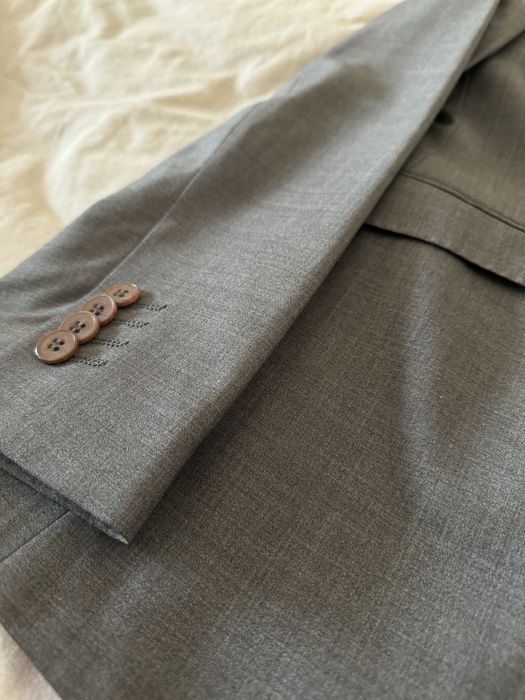 Костюм чоловічий сірий Suvari на випускника