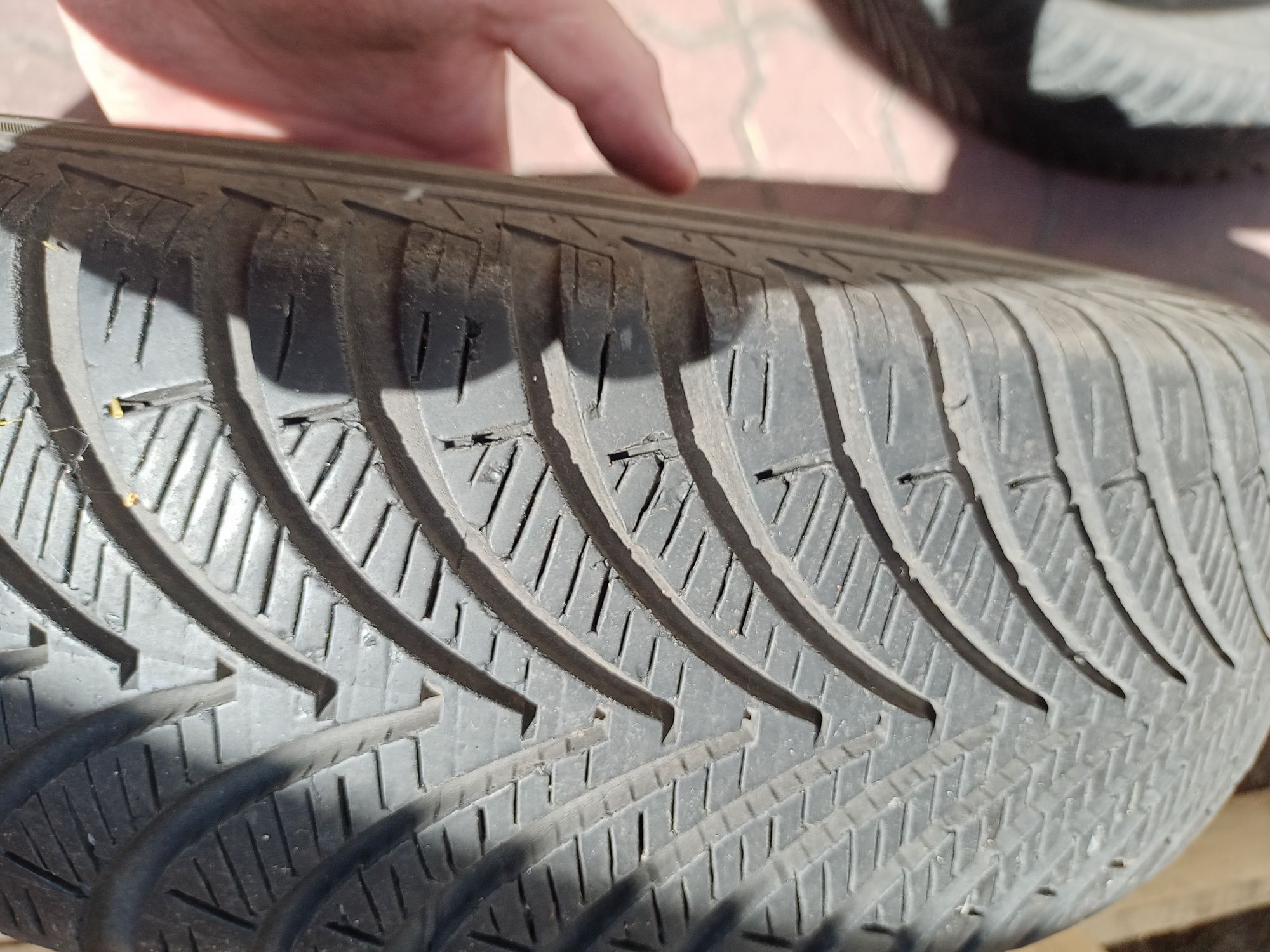 Opony całoroczne Kumho Solus4SHA32 165/70r14 85T 5,5mm 2022r Wawa