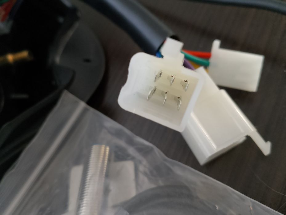 Licznik kilometrów i obrotościomierz motocyklowy uniwersalny