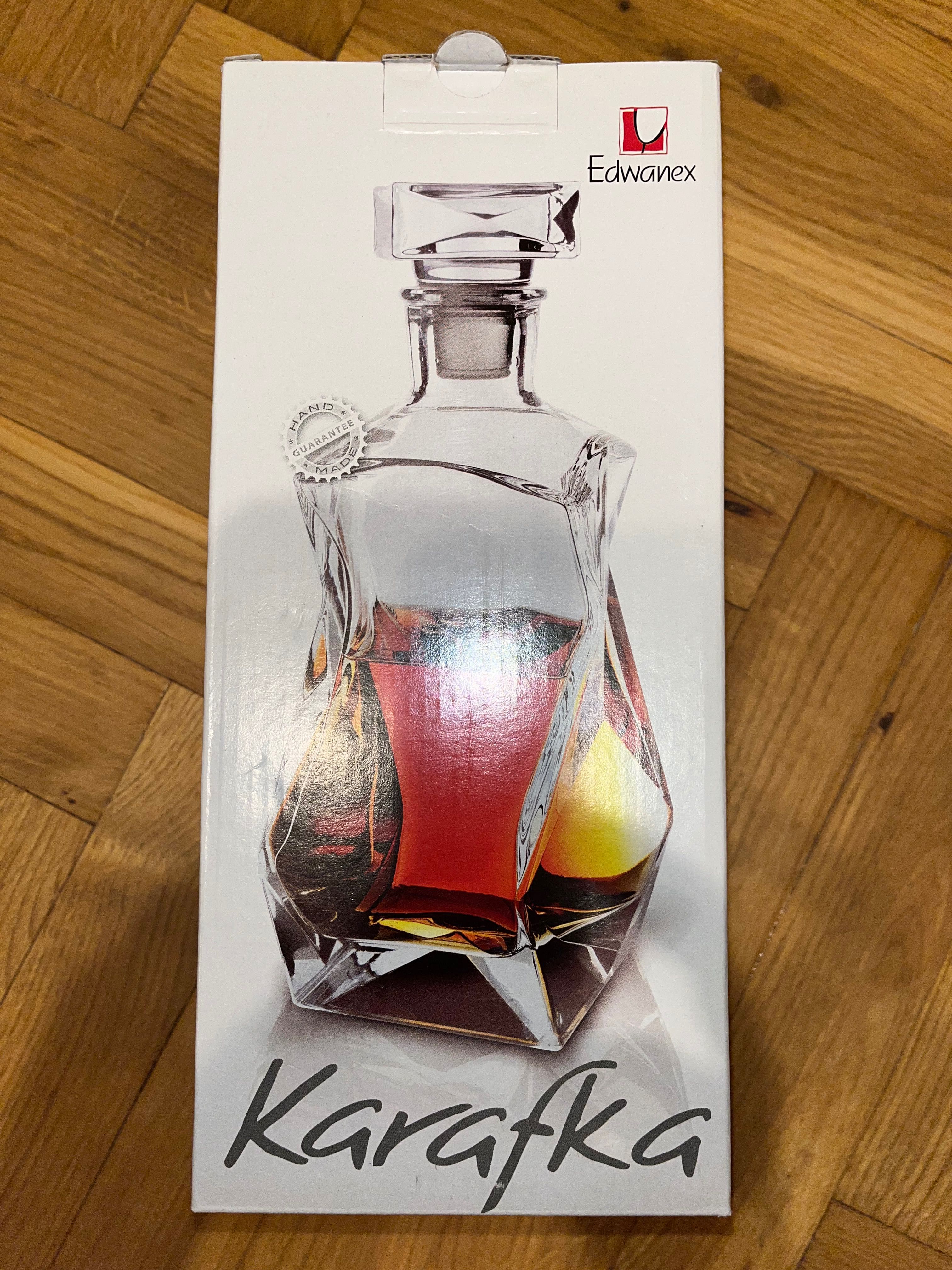 Łamana karafka 750 ml nowa