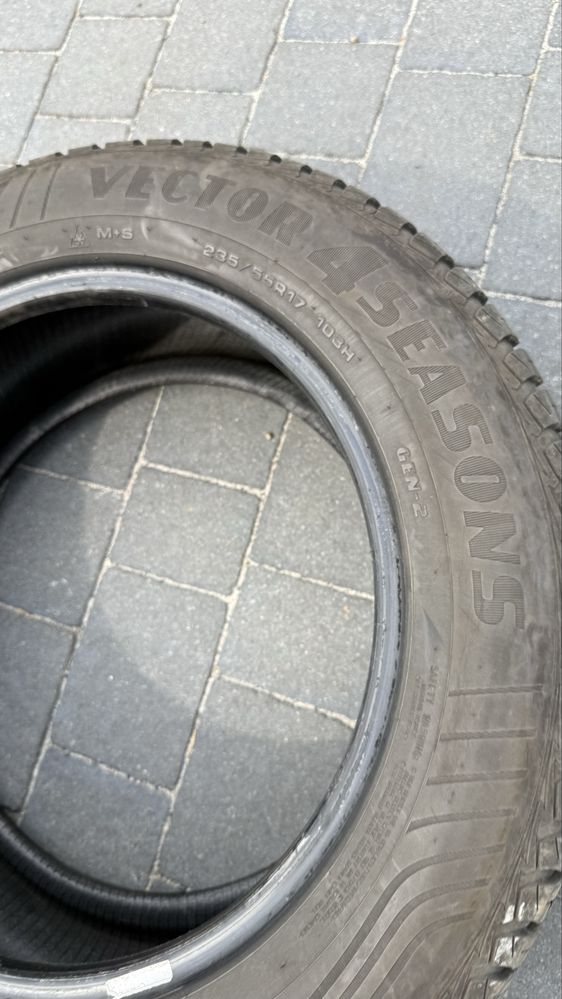 Opony wielosezonowe Good Year 235/55 R17 Vector 4seasons