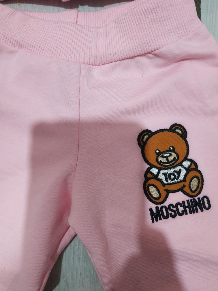 Костюм Toy moschino на 3-6 месяцев