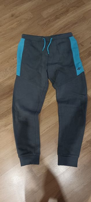 Spodnie bawełniane dresowe 4F 164 cm