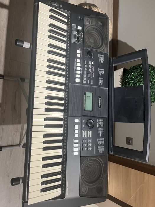 keyboard  ymaha PSR E423