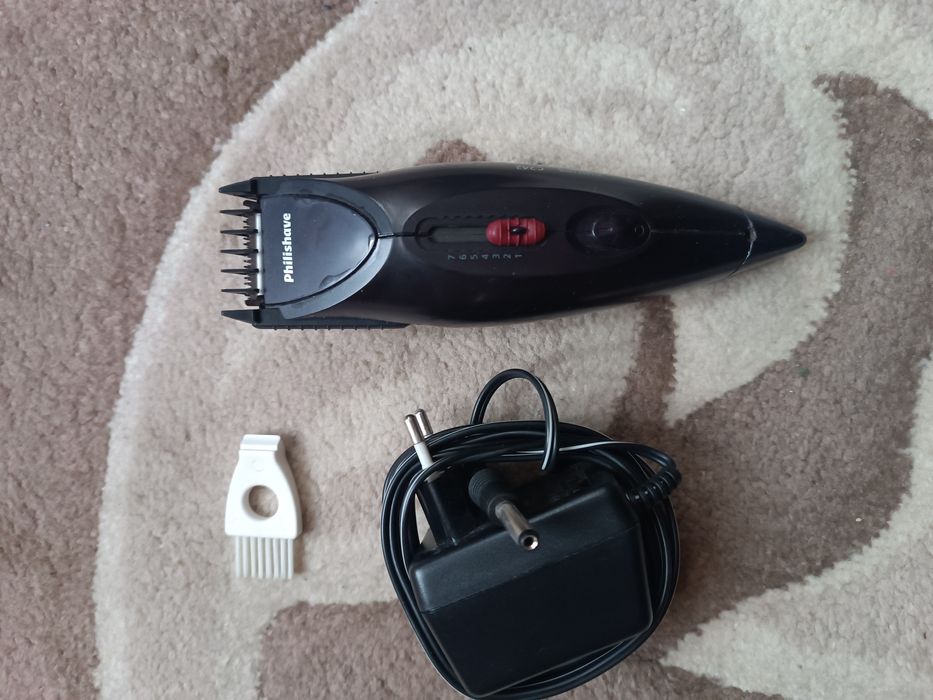 Машинка для стрижки Philips HQ С242 Philishave