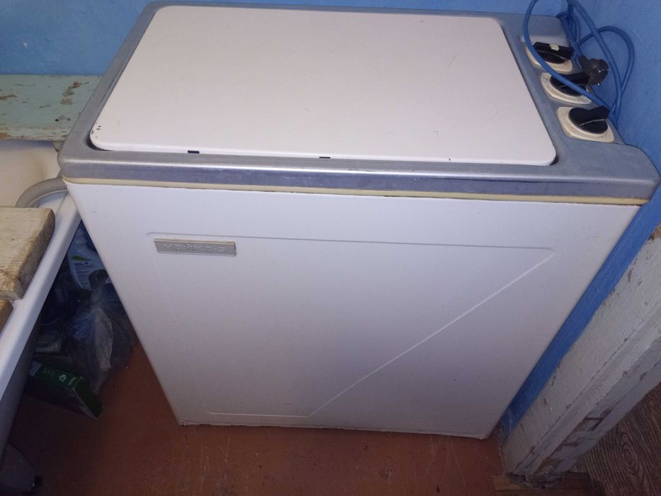 Стиральная машина  полуавтомат "Чайка-3"