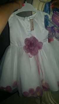 Нарядное праздничное платье на девочку 2-3 года