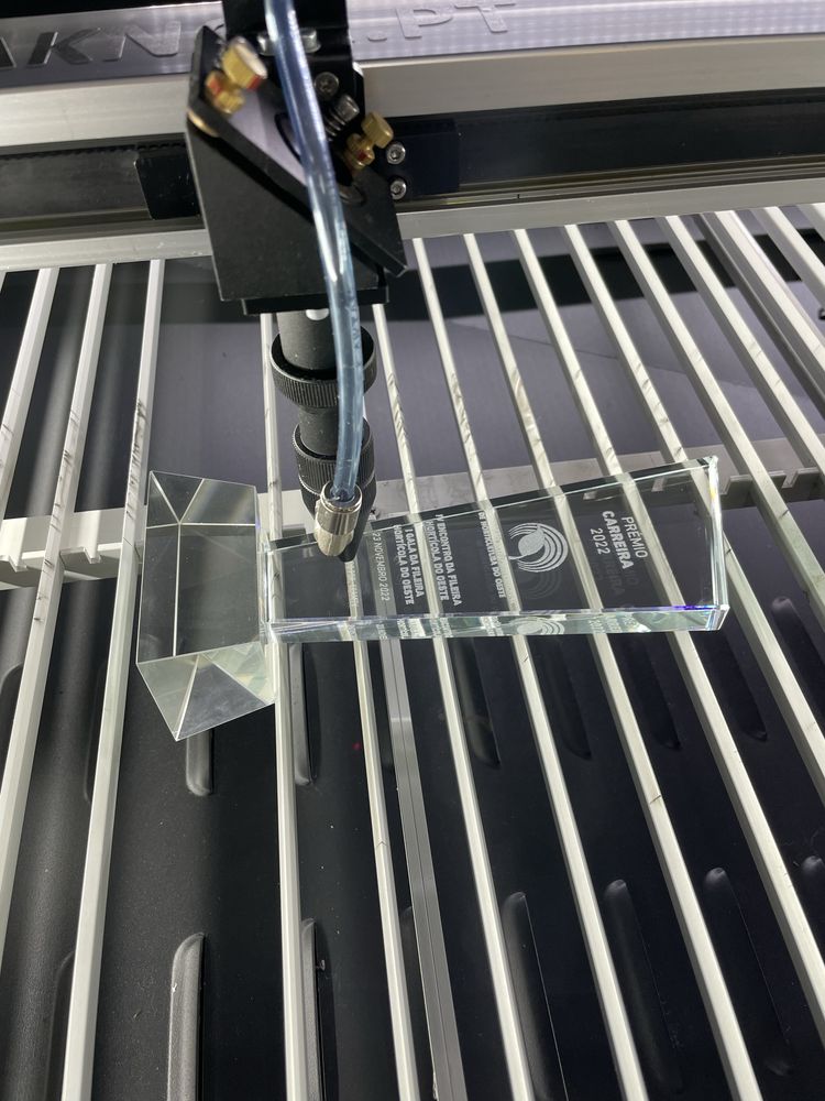 Maquina corte e gravação a laser 1300x900 CO2 100W