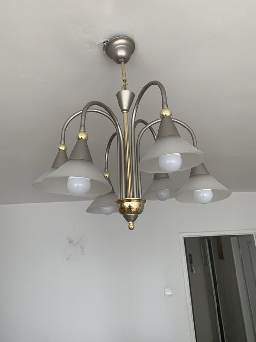Lampa sufitowa- żyrandol do salonu, jadalni