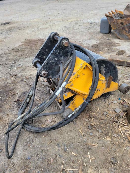 Фреза дорожня JCB