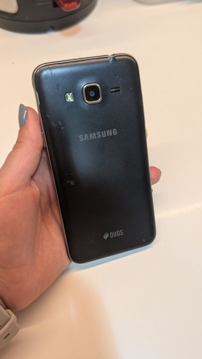 5 telemóveis em funcionamento para desocupar