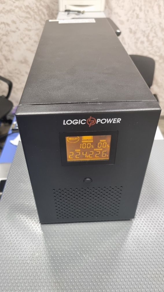 Бесперебойник ИБП Logic Power UL3000VA 1800Вт