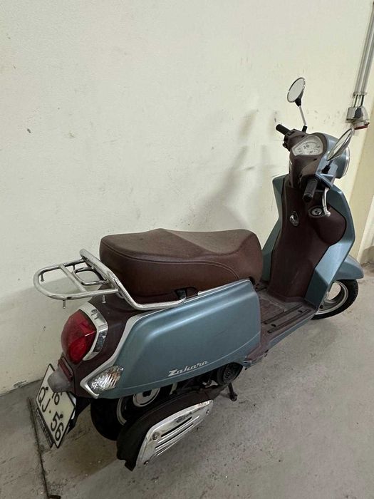 Vende-se moto marca keeway 125 zahara
1000 €