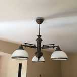 Zestaw eleganckich lamp do salonu I 2 wiszące i jedna stojąca