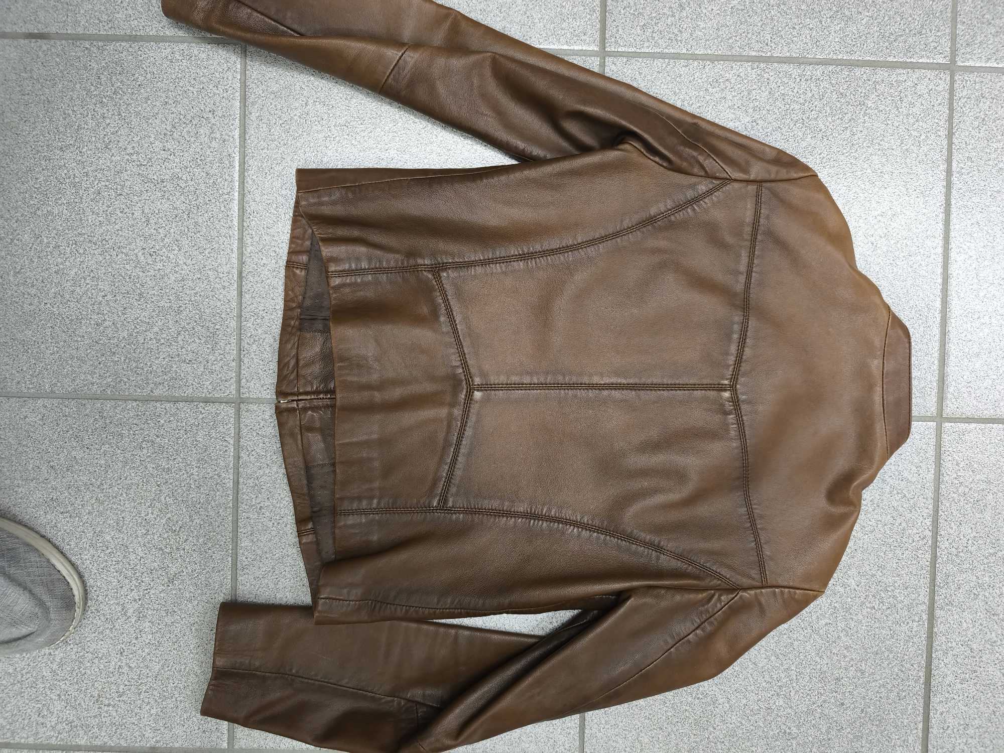 Vendo blusão Massimo Dutti de senhora em pele / Couro