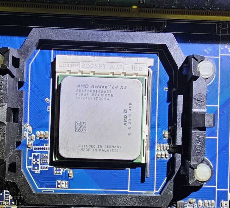 retro komputer Athlon64 X2 5600+ 8600Gt