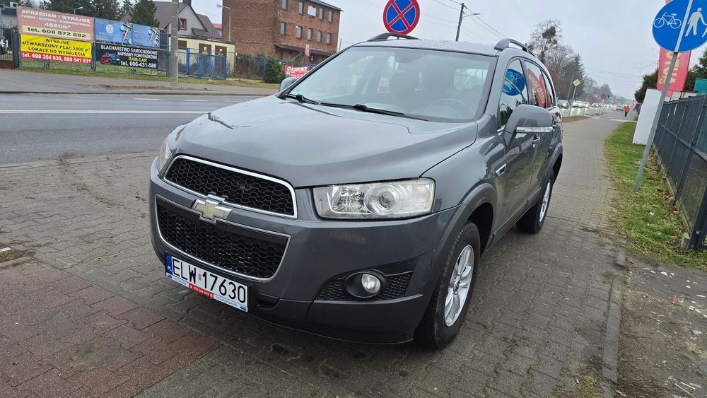 Mitsubishi Outlander CHEVROLET CAPTIVA 2.4B 167KM 7 osób Klimatronik Bluetooth Tempomat