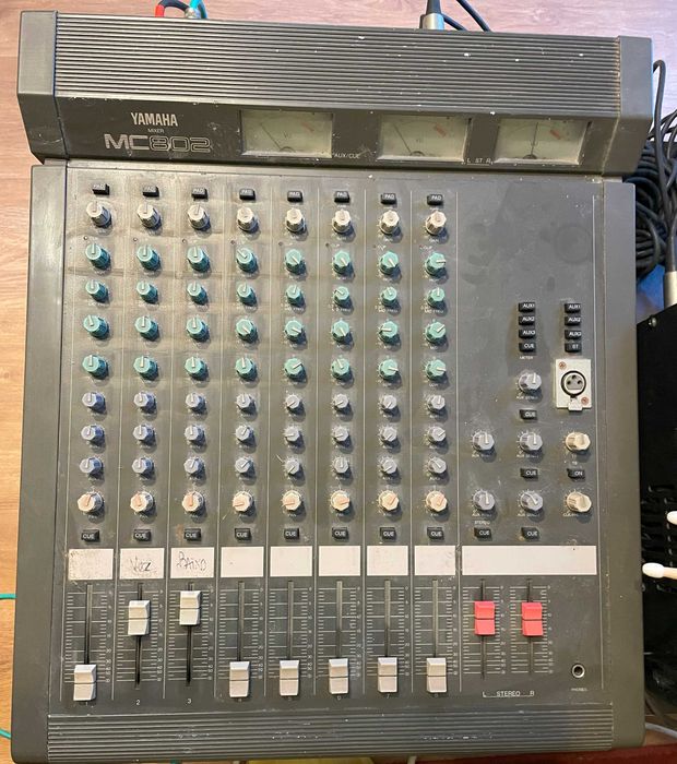 Colunas Cerwin Vega / Amplificador 2 Vias AB / Mesa Yamaha MC802