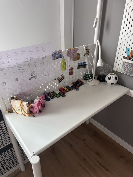 Łóżko antresola z biurkiem i materacem