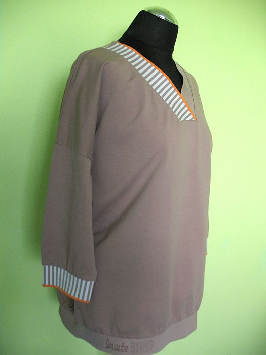 Bluzka - Bluza z dzianiny - 42 XL biust 122 cm Megi Collection