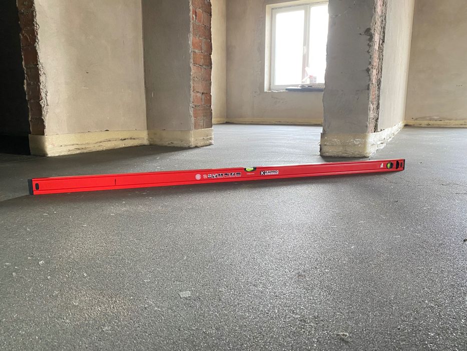 Стяжка підлоги, напівсуха стяжка