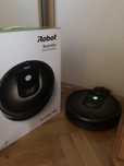 Robot sprzątający Roomba 980.