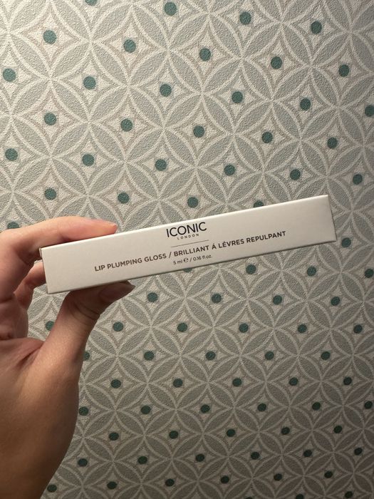 Iconic london lip plumping gloss błyszczyk nearly nude powiększający