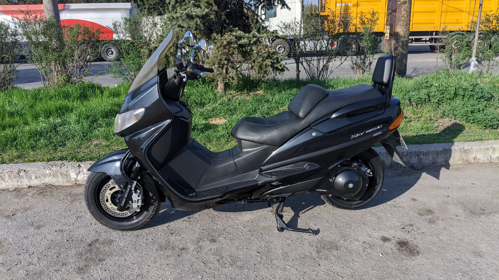 Suzuki Skywave 400