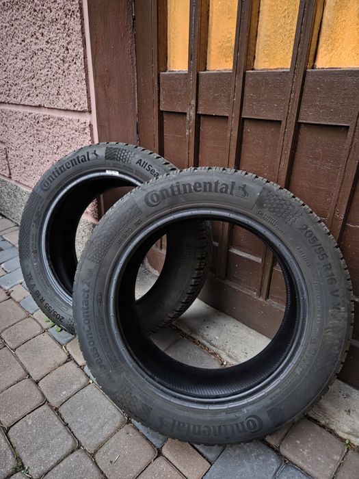 3 sztuki opon całoroczych Continental AllSeasonContact 2 205/55 R16
3