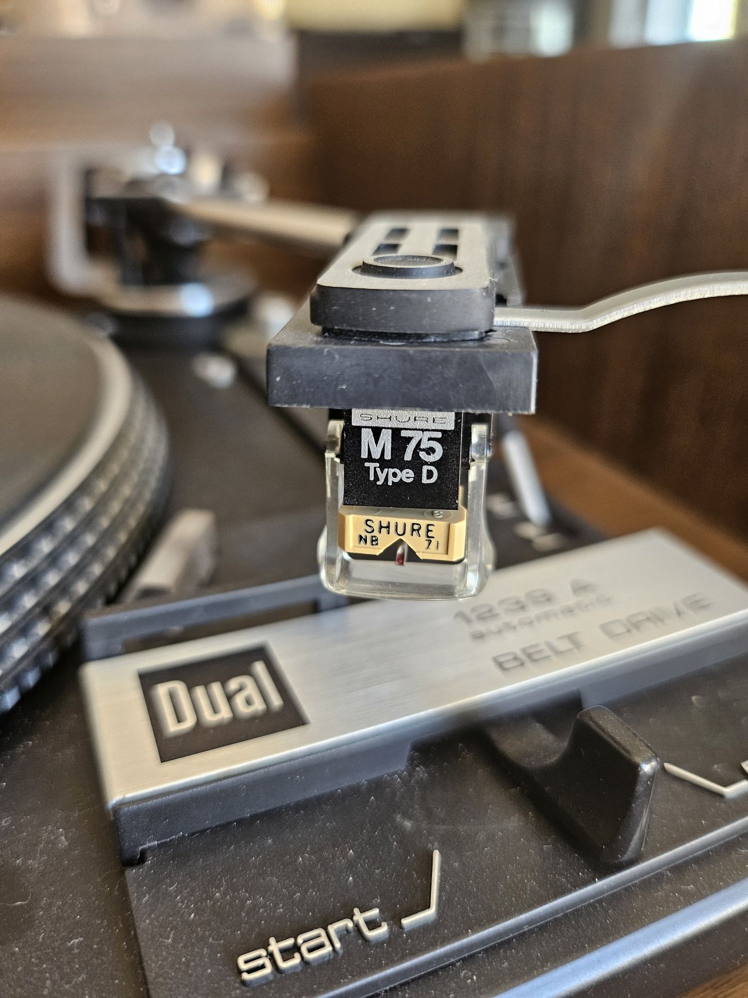 Szafka hifi Rosita z gramofonem Dual 1239 A