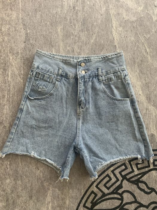 Джинсові шорти жіночі