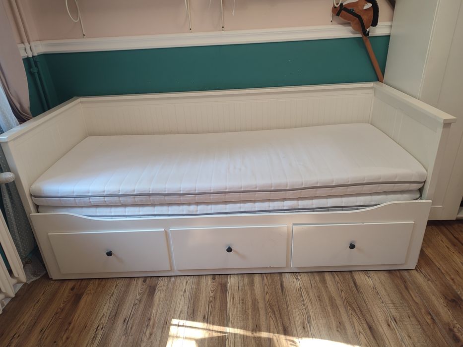 Łóżko IKEA HEMNES 160 x 200, 3 szuflady, z materacami
