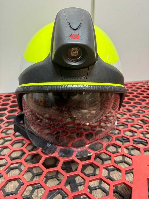 Hełm strażacki HEROS-xtreme + latarka