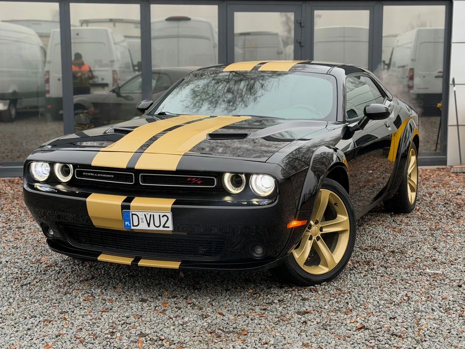 Dodge Challenger 5.7 HEMI 380KM MANUAL! Klima! PDC! Blind! Gwarancja!
