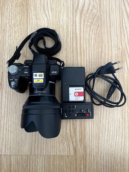 Sony DSC-H50 CyberShot Cam + Comando + bateria + carregador + cabo