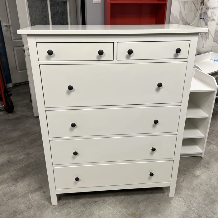 Biała Komoda Ikea Hemnes wysoka