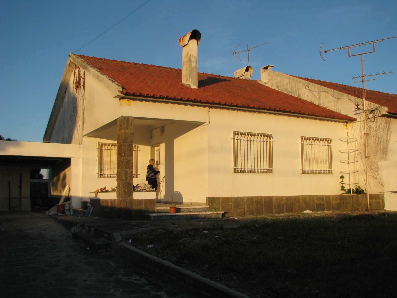 Vivenda dos anos 70 para arrendamento