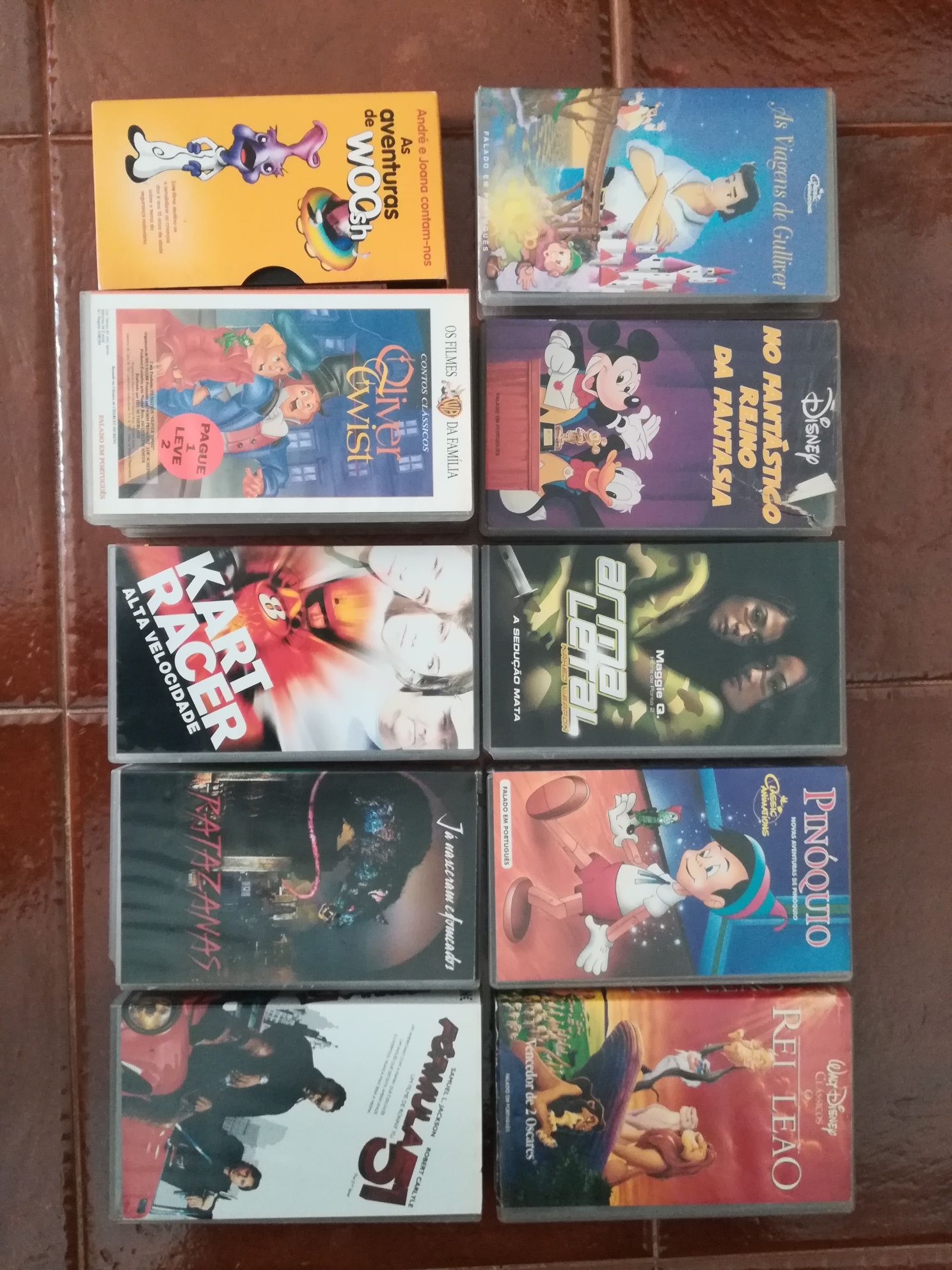 18 cassetes variadas