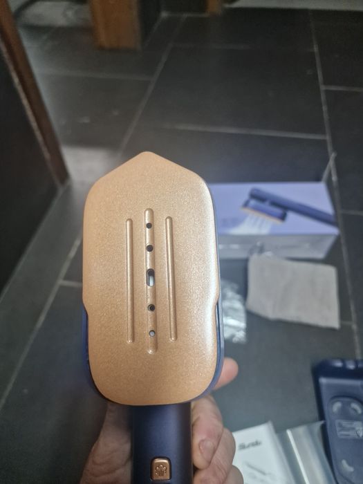 Ferro  a vapor de engomar camisas.. novo